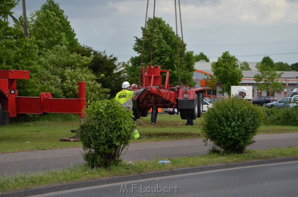 Schwerer Bus Unfall Koeln Porz Gremberghoven Neuenhofstr P506.JPG - Miklos Laubert